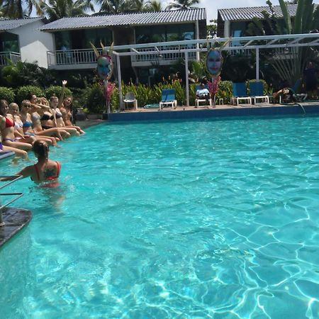 Foxoso La Beach Resort & Spa Олд Гоа Екстериор снимка
